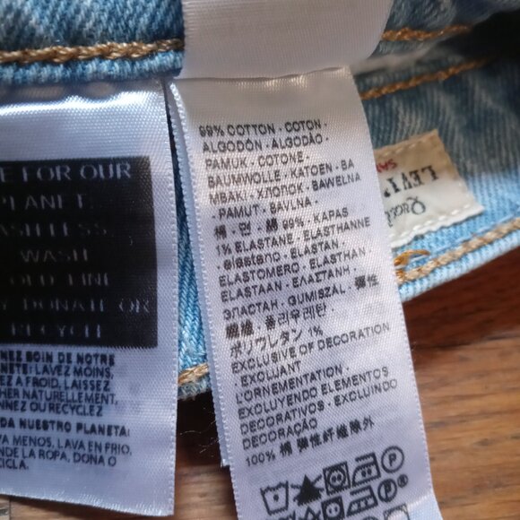 LEVI'S 501 original fit jeans in Wow Me Over 32" inseam (sz27) - Picture 12 of 16